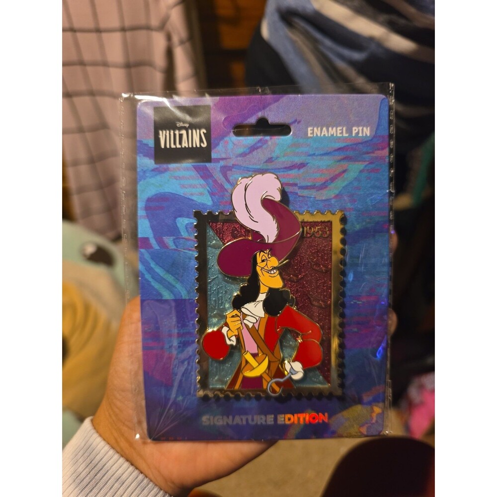 Pink A La Mode PALM Disney Royal Stamp Peter Pan Captain Hook Pin LE 400